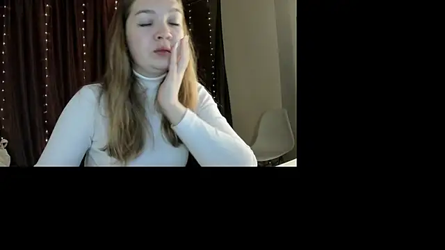 Snapshot of GeorginaCleverley chatting on 03/02/25, 06:05 GeorginaCleverley online show from 03/02/25, 06:05