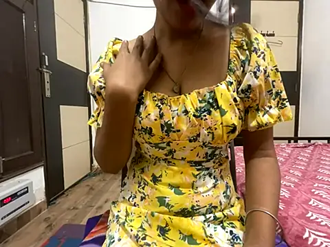 aliya bhatt online show from 10/14/25, 03:57
