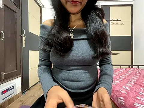 aliya bhatt online show from 10/15/25, 03:56