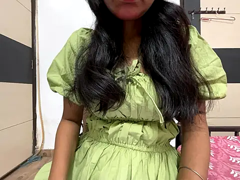 aliya bhatt online show from 10/26/25, 04:13