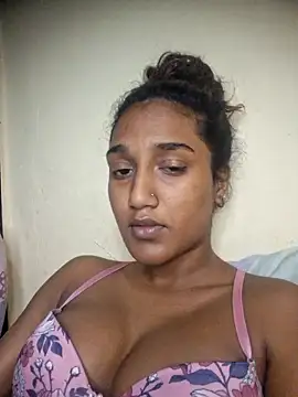 indianpink lips online show from 11/11/25, 05:46