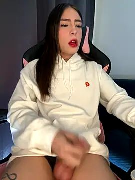 candycami19 online show from 09/28/25, 04:45