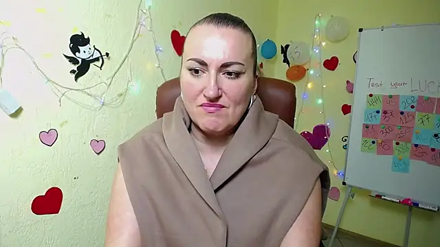 Snapshot of DianaMGG chatting on 02/27/25, 12:13 DianaMGG online show from 02/27/25, 12:13