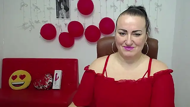 Snapshot of DianaMGG chatting on 01/14/26, 06:30 DianaMGG online show from 01/14/26, 06:30
