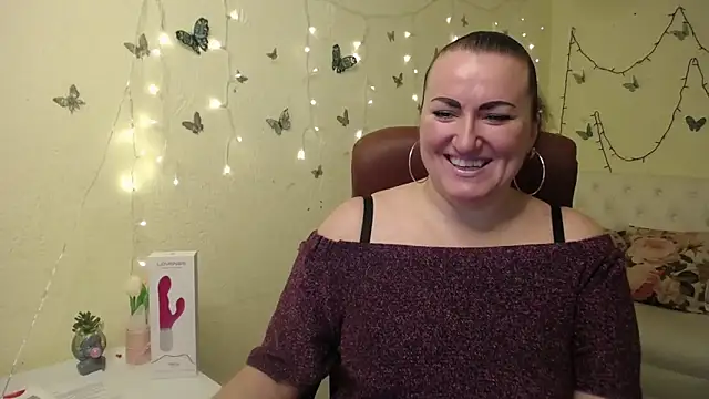 Snapshot of DianaMGG chatting on 02/20/26, 06:37 DianaMGG online show from 02/20/26, 06:37