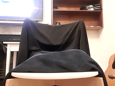 Snapshot of MystiqueRider chatting on 10/08/25, 10:24 MystiqueRider online show from 10/08/25, 10:24