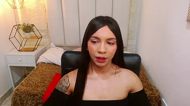 Snapshot of camilah_tk chatting on 05/26/26, 12:23 camilah tk online show from 05/26/26, 12:23