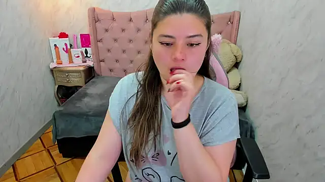 Lianngrace online show from 11/04/25, 02:05