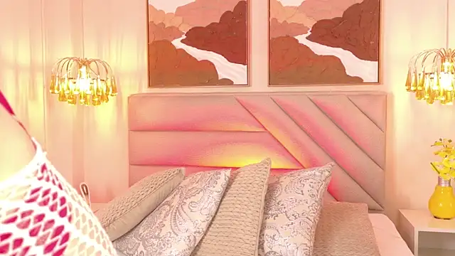 Snapshot of AmberHudson chatting on 11/22/25, 01:54 AmberHudson online show from 11/22/25, 01:54