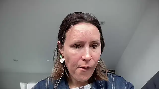 Snapshot of eatmypie69 chatting on 11/03/25, 09:43 eatmypie69 online show from 11/03/25, 09:43