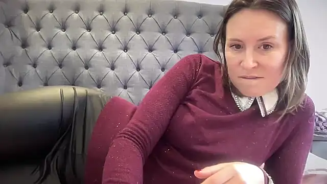 Snapshot of eatmypie69 chatting on 12/15/25, 11:03 eatmypie69 online show from 12/15/25, 11:03