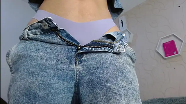 Snapshot of xime_stone chatting on 11/25/25, 12:16 xime stone online show from 11/25/25, 12:16