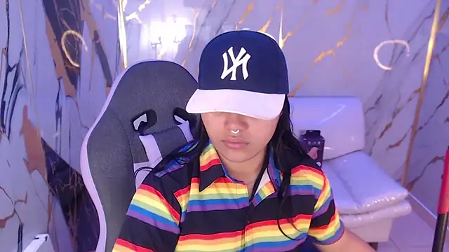 Snapshot of melany_rouse18 chatting on 09/17/25, 12:40 melany rouse18 online show from 09/17/25, 12:40