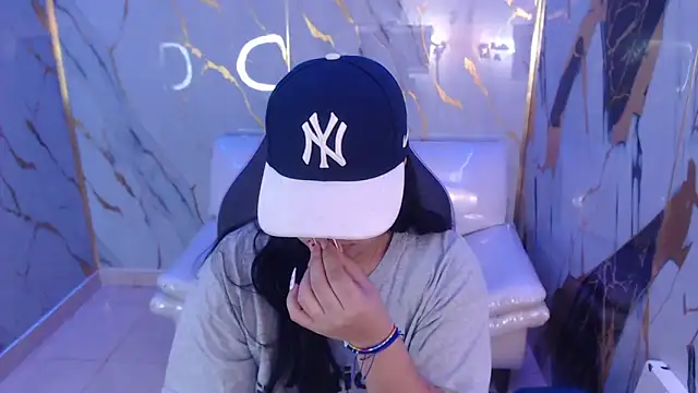 Snapshot of melany_rouse18 chatting on 09/24/25, 01:58 melany rouse18 online show from 09/24/25, 01:58