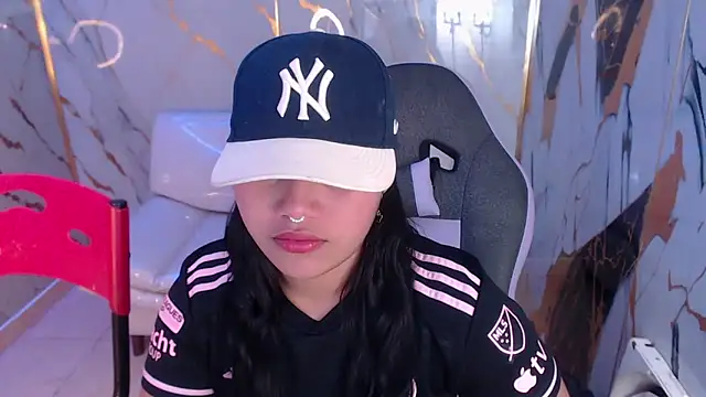 Snapshot of melany_rouse18 chatting on 10/05/25, 12:58 melany rouse18 online show from 10/05/25, 12:58