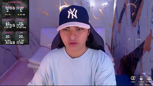 Snapshot of melany_rouse18 chatting on 10/10/25, 04:28 melany rouse18 online show from 10/10/25, 04:28