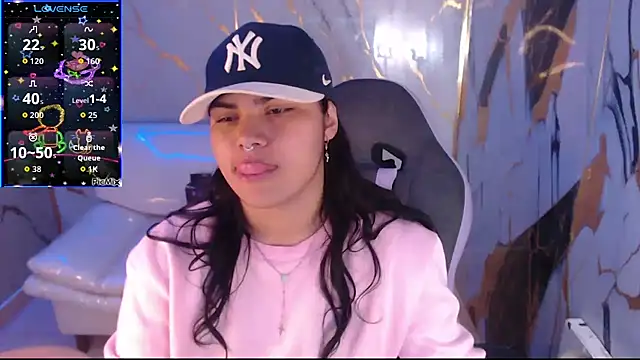 Snapshot of melany_rouse18 chatting on 10/15/25, 11:54 melany rouse18 online show from 10/15/25, 11:54