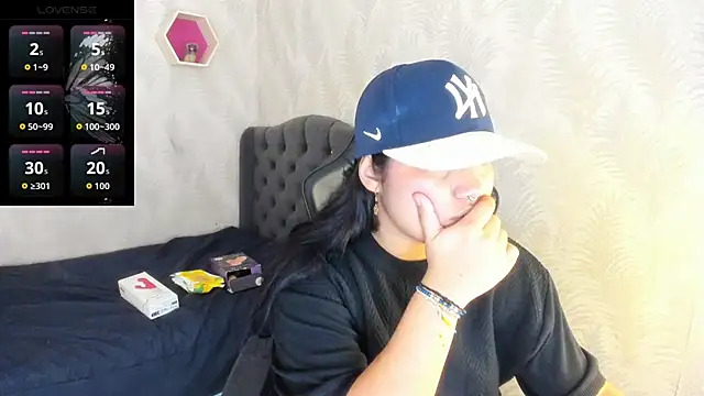 Snapshot of melany_rouse18 chatting on 12/03/25, 09:24 melany rouse18 online show from 12/03/25, 09:24