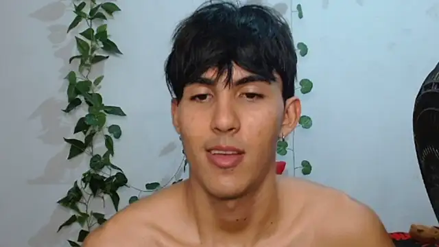 Snapshot of neithanzynxx chatting on 02/23/25, 10:31 neithanzynxx online show from 02/23/25, 10:31