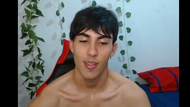 Snapshot of neithanzynxx chatting on 03/01/25, 10:21 neithanzynxx online show from 03/01/25, 10:21