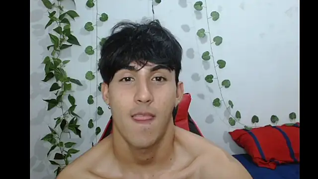 Snapshot of neithanzynxx chatting on 03/05/25, 07:38 neithanzynxx online show from 03/05/25, 07:38