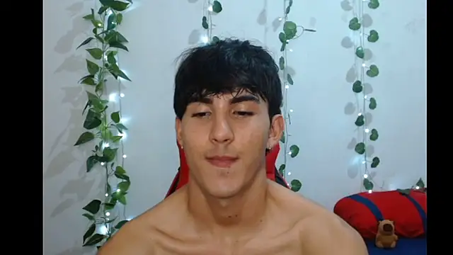 Snapshot of neithanzynxx chatting on 03/08/25, 07:53 neithanzynxx online show from 03/08/25, 07:53