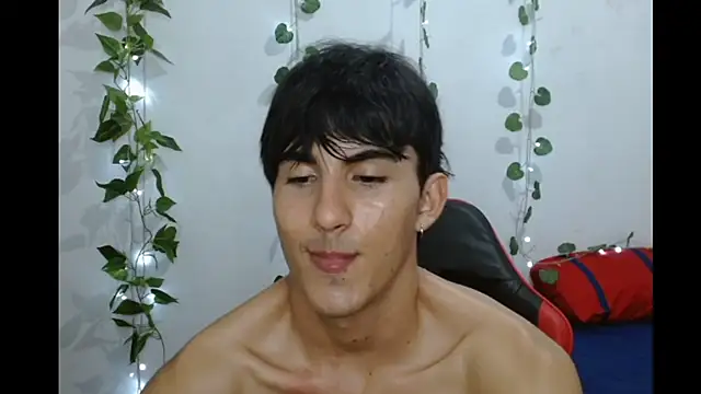 Snapshot of neithanzynxx chatting on 03/12/25, 01:36 neithanzynxx online show from 03/12/25, 01:36