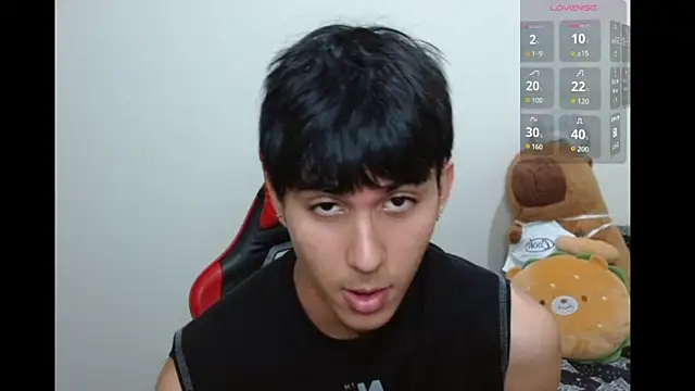 Snapshot of neithanzynxx chatting on 10/31/25, 08:10 neithanzynxx online show from 10/31/25, 08:10