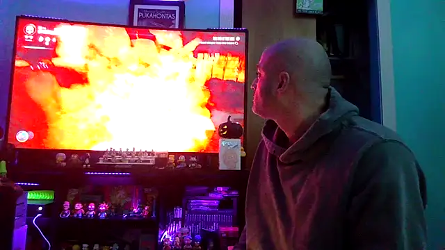 Novabear6996 online show from 10/17/25, 04:04