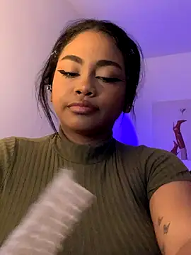 Dahiana Giil online show from 09/29/25, 07:02