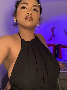 Dahiana Giil online show from 10/28/25, 06:17