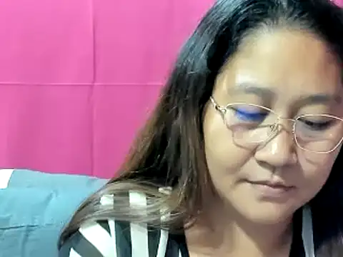 hotchubby88 online show from 12/19/24, 10:45