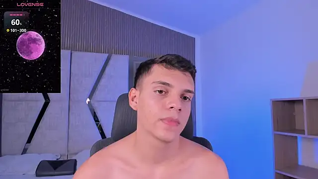 Snapshot of JacobRoberts1 chatting on 11/05/25, 09:48 JacobRoberts1 online show from 11/05/25, 09:48