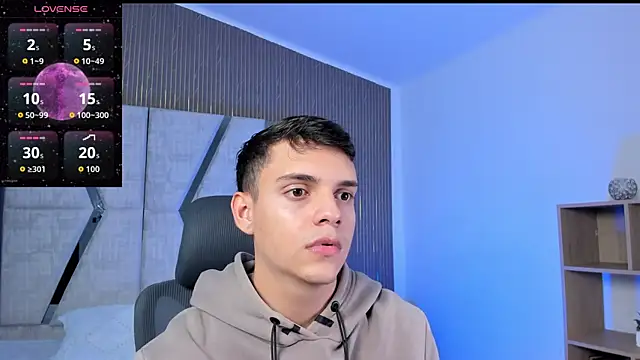 Snapshot of JacobRoberts1 chatting on 11/13/25, 08:30 JacobRoberts1 online show from 11/13/25, 08:30