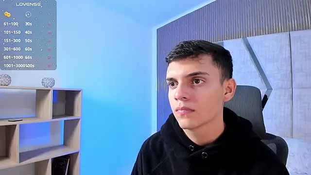 Snapshot of JacobRoberts1 chatting on 11/14/25, 08:40 JacobRoberts1 online show from 11/14/25, 08:40