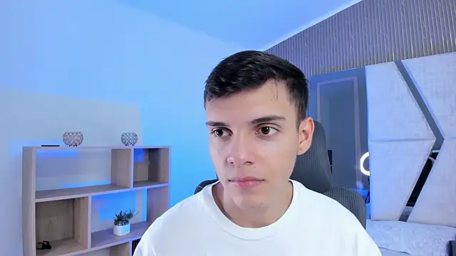 Snapshot of JacobRoberts1 chatting on 11/17/25, 08:25 JacobRoberts1 online show from 11/17/25, 08:25