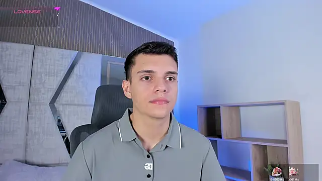 Snapshot of JacobRoberts1 chatting on 12/17/25, 07:42 JacobRoberts1 online show from 12/17/25, 07:42