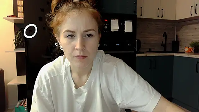 Snapshot of xeva_angelx chatting on 11/20/25, 02:45 xeva angelx online show from 11/20/25, 02:45