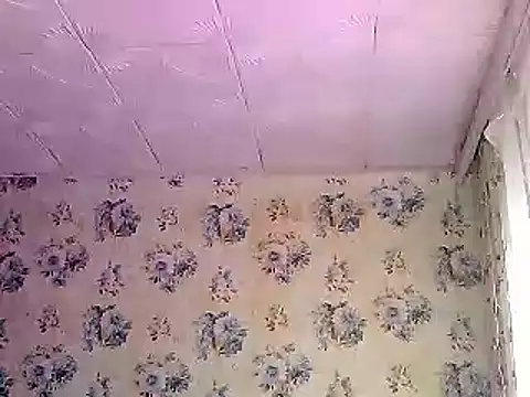 FlowerButterf online show from 12/18/24, 07:47