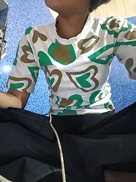 Snapshot of Aaradhna-hoy chatting on 11/08/25, 09:31 Aaradhna-hoy online show from 11/08/25, 09:31