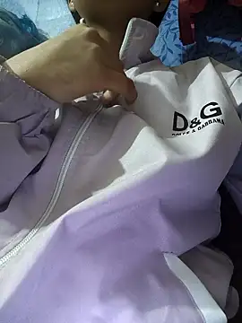 Snapshot of Aaradhna-hoy chatting on 12/16/25, 10:09 Aaradhna-hoy online show from 12/16/25, 10:09