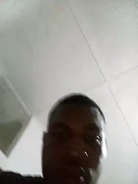 Snapshot of bosszonke123 chatting on 11/12/25, 08:52 bosszonke123 online show from 11/12/25, 08:52