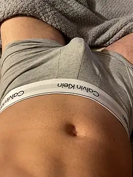 Snapshot of tiago499 chatting on 02/15/25, 09:15 tiago499 online show from 02/15/25, 09:15