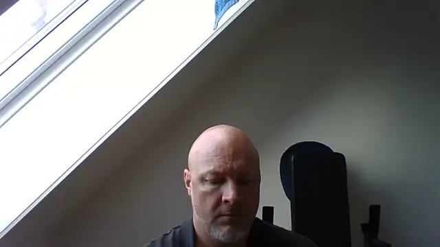 Snapshot of Lucifer29cm chatting on 09/17/25, 08:38 Lucifer29cm online show from 09/17/25, 08:38