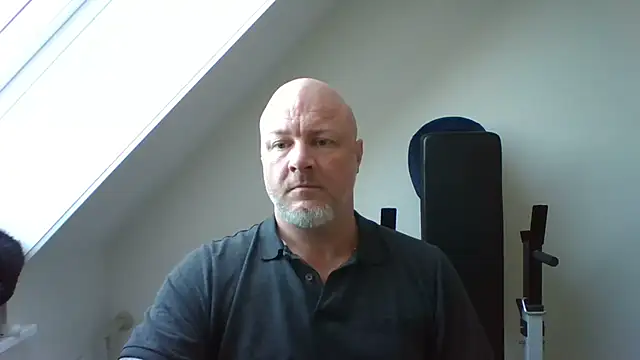 Snapshot of Lucifer29cm chatting on 10/20/25, 07:20 Lucifer29cm online show from 10/20/25, 07:20