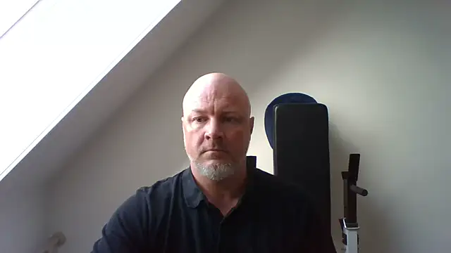 Snapshot of Lucifer29cm chatting on 10/28/25, 09:13 Lucifer29cm online show from 10/28/25, 09:13