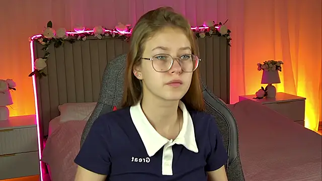 EveMundie online show from 10/23/25, 10:47