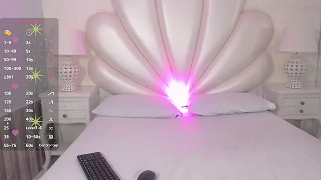 AnahisBennett online show from 02/25/25, 03:52