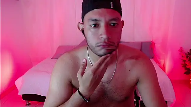 Snapshot of Double_R12 chatting on 03/17/25, 12:25 Double R12 online show from 03/17/25, 12:25