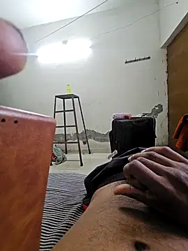 Snapshot of imhotboy chatting on 10/10/25, 01:48 imhotboy online show from 10/10/25, 01:48